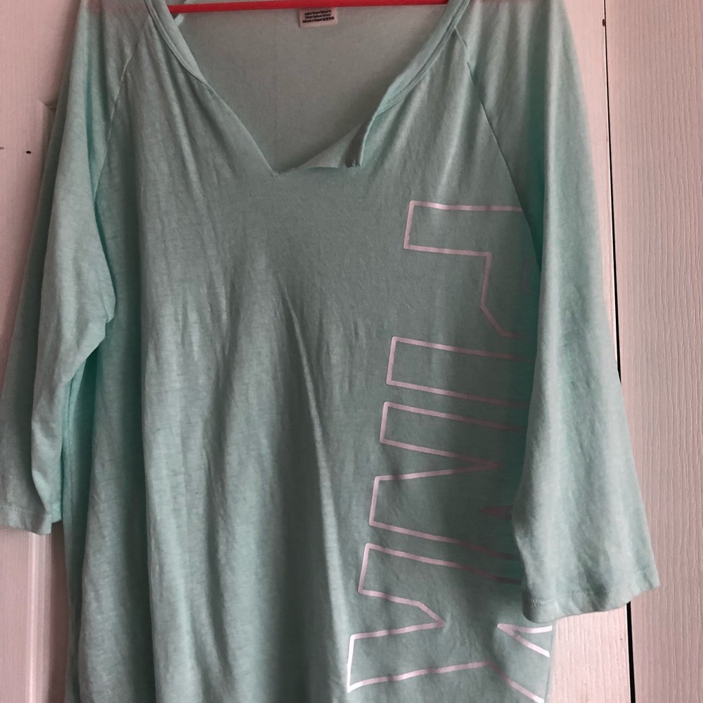 VS Pink Mint Slouchy tee M